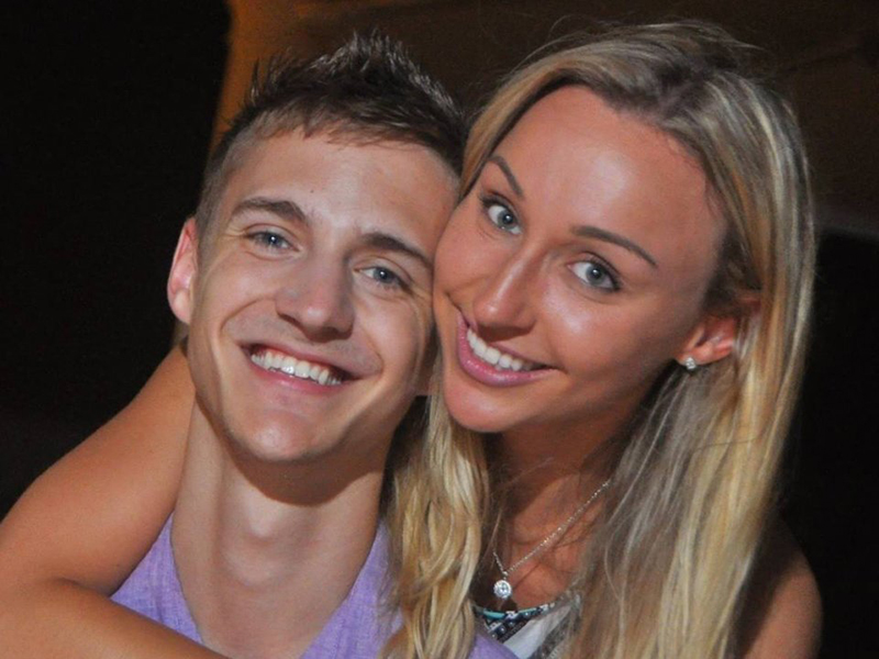 تعرف إلى زوجة أشهر لاعبي ألعاب الفيديو في العالم